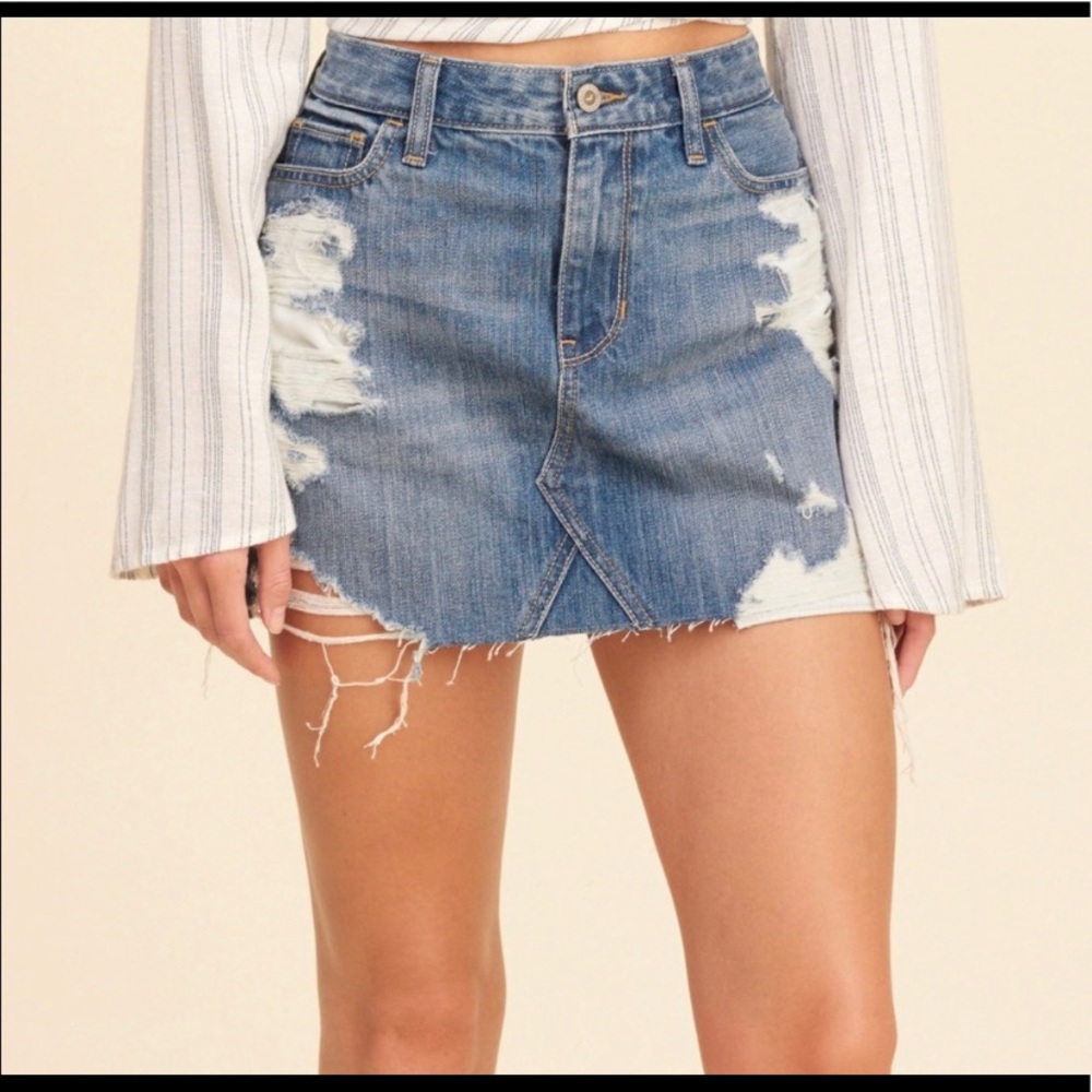 The PERFECT Hollister Denim Ripped Jean Skirt!